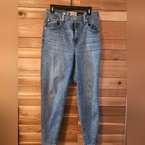 Levi's Silvertab Mom Jeans Size 29